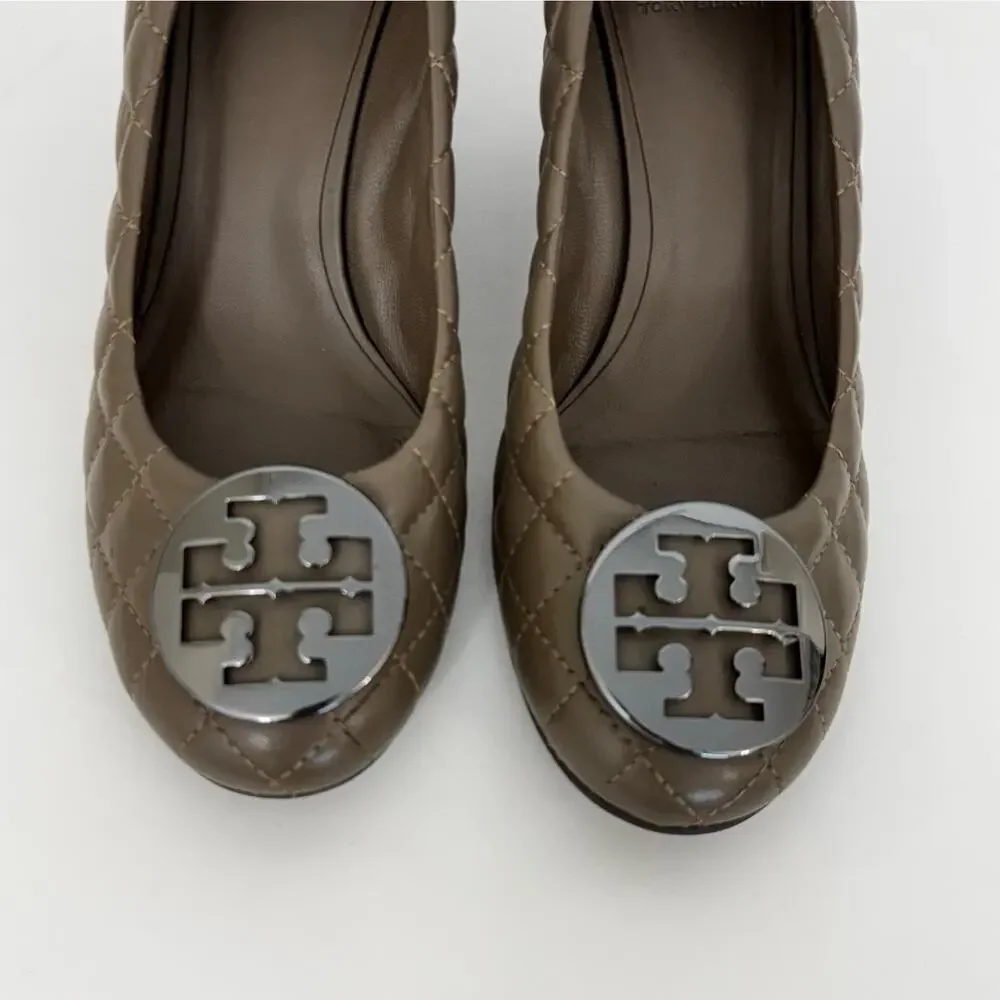 Tory Burch Quinn Quilted Leather Wedge Pumps Shoes Dark Taupe 10M Double T Logo